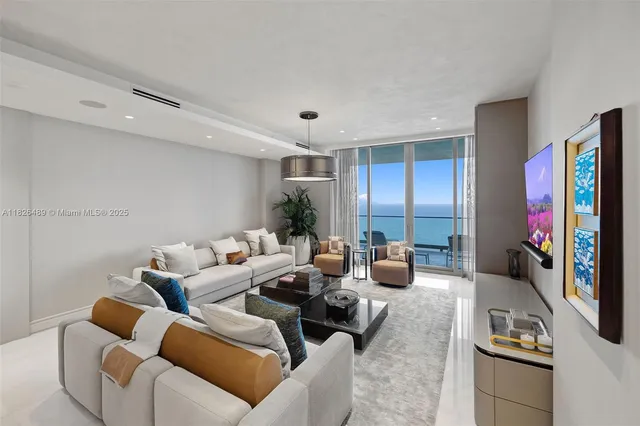 $7,999,999 | 17901 Collins Avenue, Unit 3003, Sunny Isles Beach, FL 33160