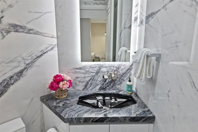 $7,999,999 | 17901 Collins Avenue, Unit 3003, Sunny Isles Beach, FL 33160