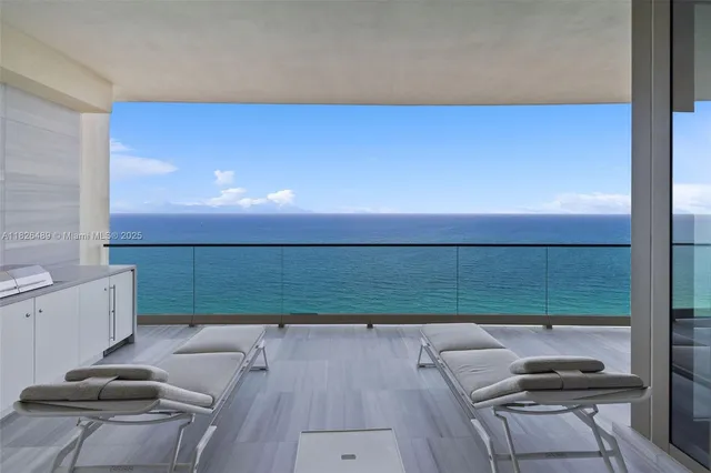 $7,999,999 | 17901 Collins Avenue, Unit 3003, Sunny Isles Beach, FL 33160