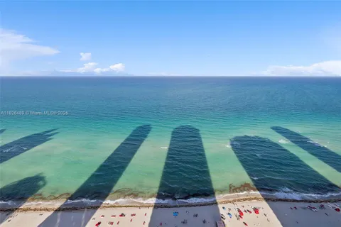 $7,999,999 | 17901 Collins Avenue, Unit 3003, Sunny Isles Beach, FL 33160