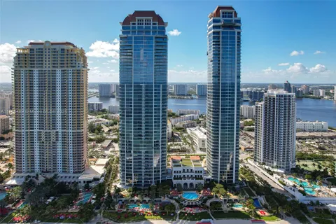 $7,999,999 | 17901 Collins Avenue, Unit 3003, Sunny Isles Beach, FL 33160