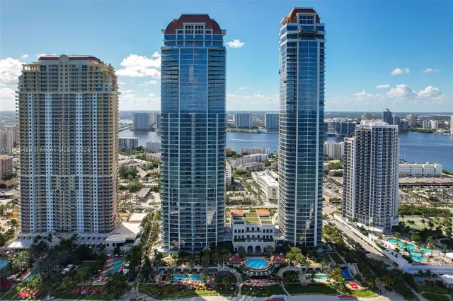 $7,999,999 | 17901 Collins Avenue, Unit 3003, Sunny Isles Beach, FL 33160