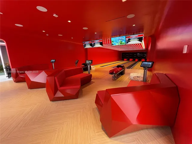 $7,999,999 | 17901 Collins Avenue, Unit 3003, Sunny Isles Beach, FL 33160