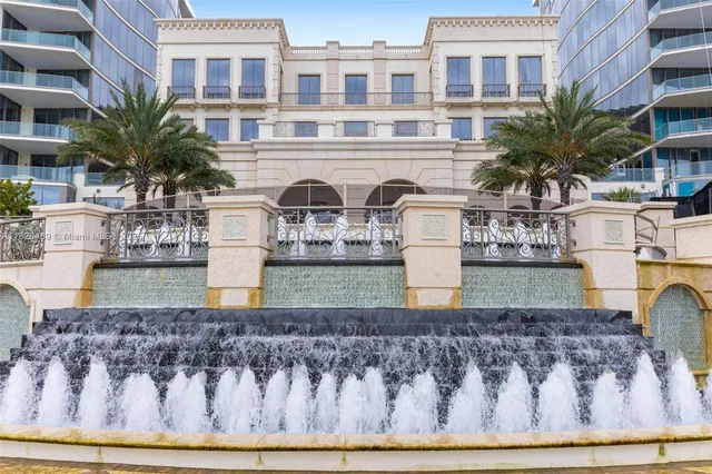 $7,999,999 | 17901 Collins Avenue, Unit 3003, Sunny Isles Beach, FL 33160