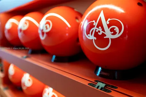 $7,999,999 | 17901 Collins Avenue, Unit 3003, Sunny Isles Beach, FL 33160