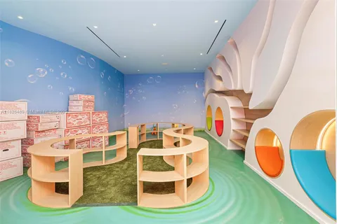 $7,999,999 | 17901 Collins Avenue, Unit 3003, Sunny Isles Beach, FL 33160