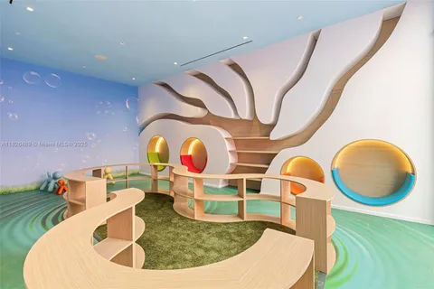 $7,999,999 | 17901 Collins Avenue, Unit 3003, Sunny Isles Beach, FL 33160