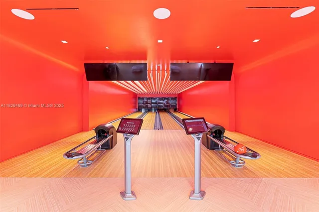 $7,999,999 | 17901 Collins Avenue, Unit 3003, Sunny Isles Beach, FL 33160