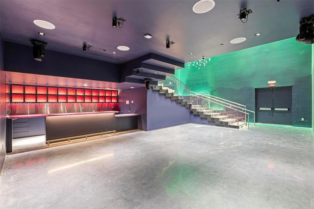 $7,999,999 | 17901 Collins Avenue, Unit 3003, Sunny Isles Beach, FL 33160