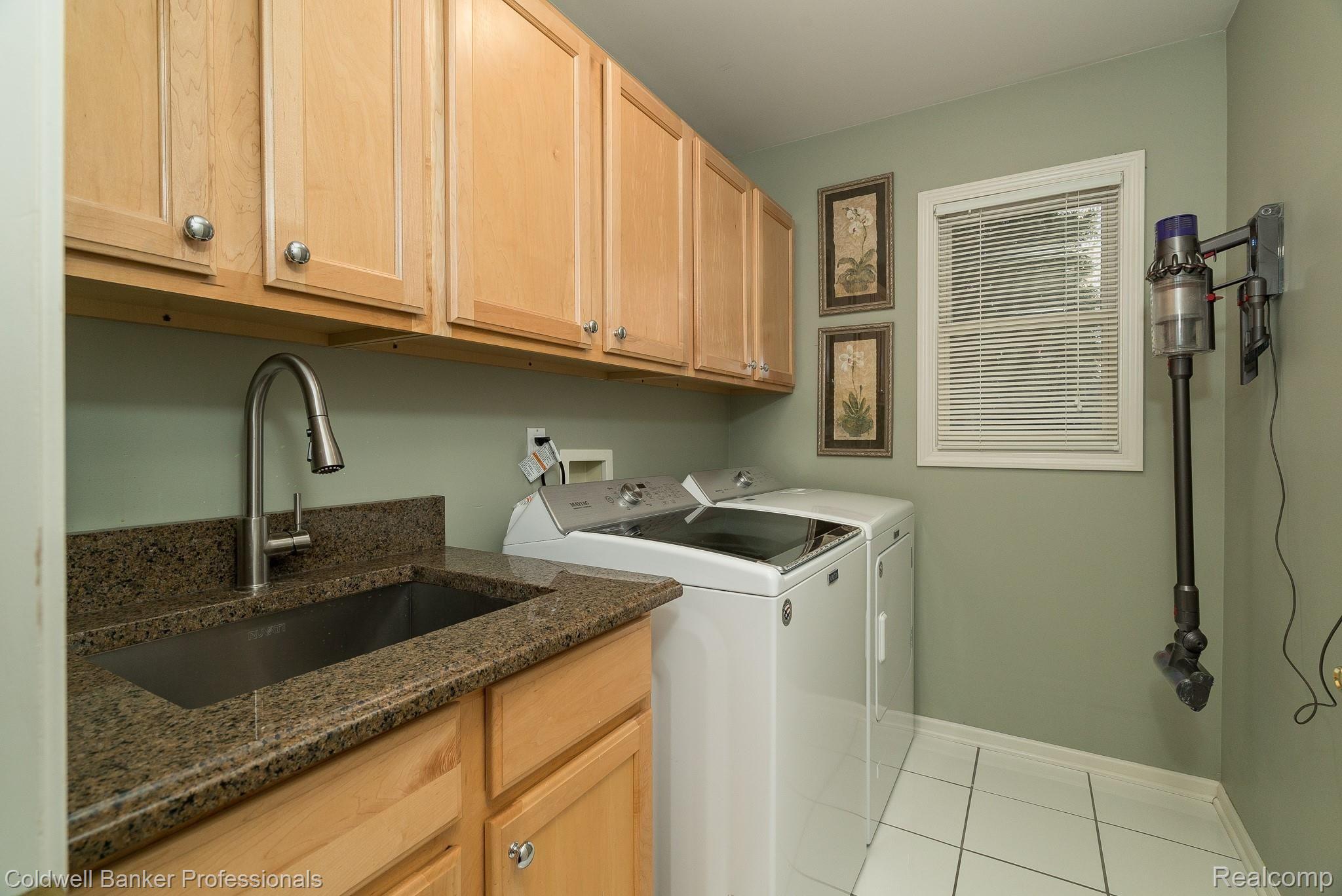 3822 Red Root Road Lake Orion, MI 48360 - Photo 22 of 42 3822-Red-Root-Rd-26.JPG