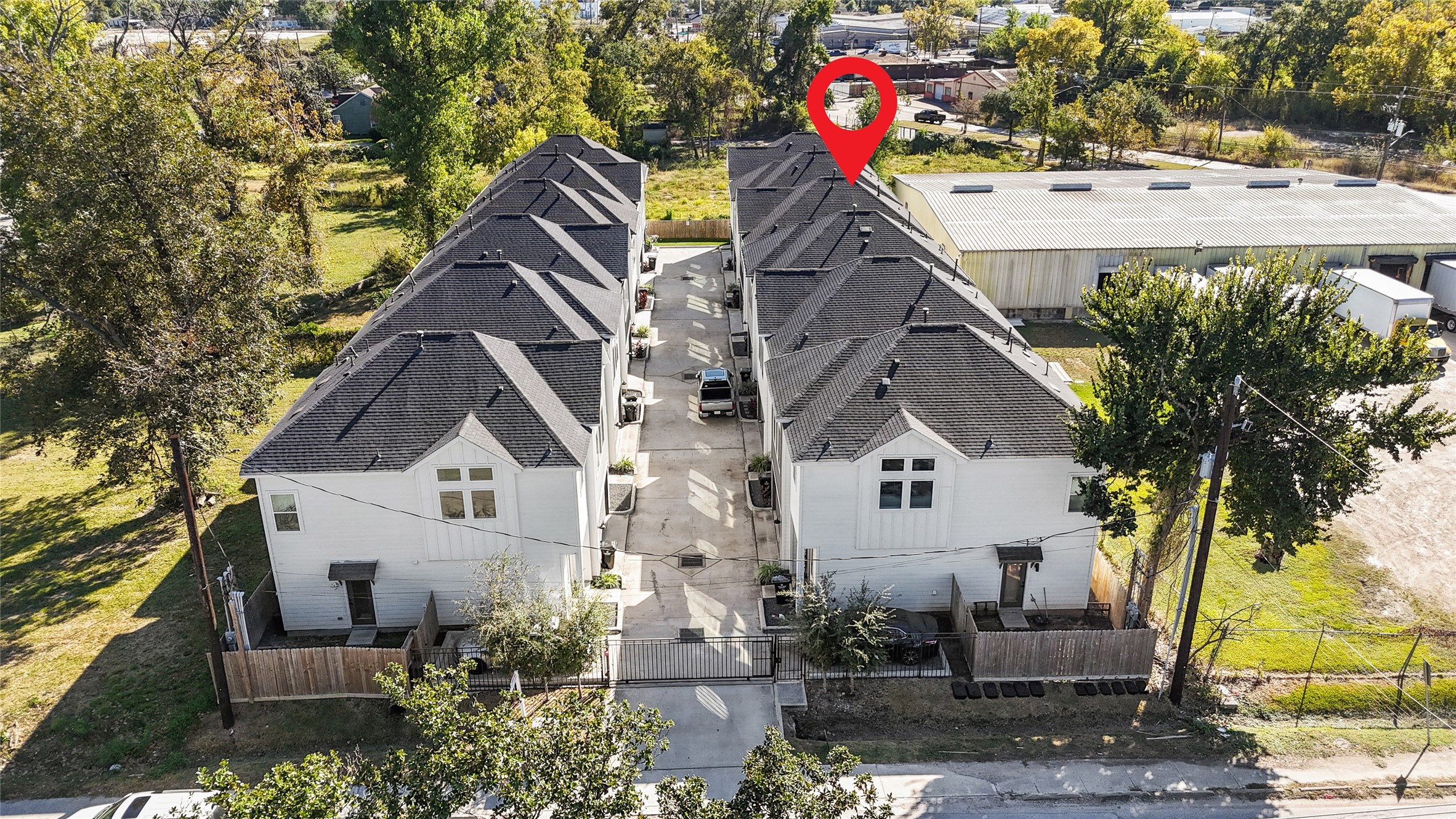 107 West Whitney Street, Unit C Houston, TX 77018 - Photo 25 of 27 a view of house with a outdoor space