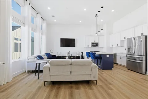 $365,000 | 107 West Whitney Street, Unit C, Houston, TX 77018