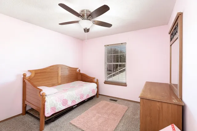 $325,000 | 405 East Lakecrest Drive, Andover, KS 67002