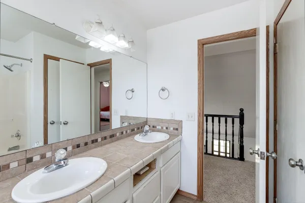 $325,000 | 405 East Lakecrest Drive, Andover, KS 67002