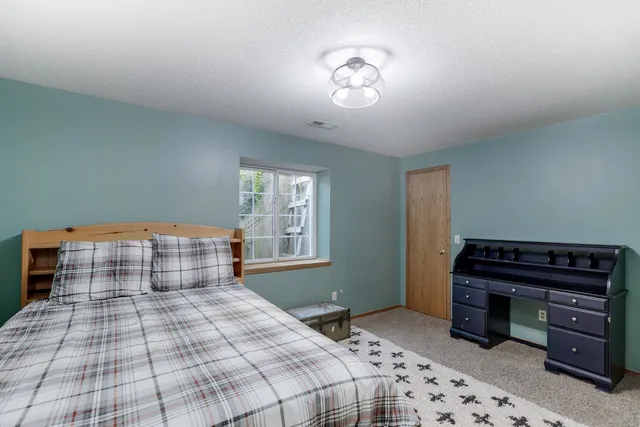 $325,000 | 405 East Lakecrest Drive, Andover, KS 67002