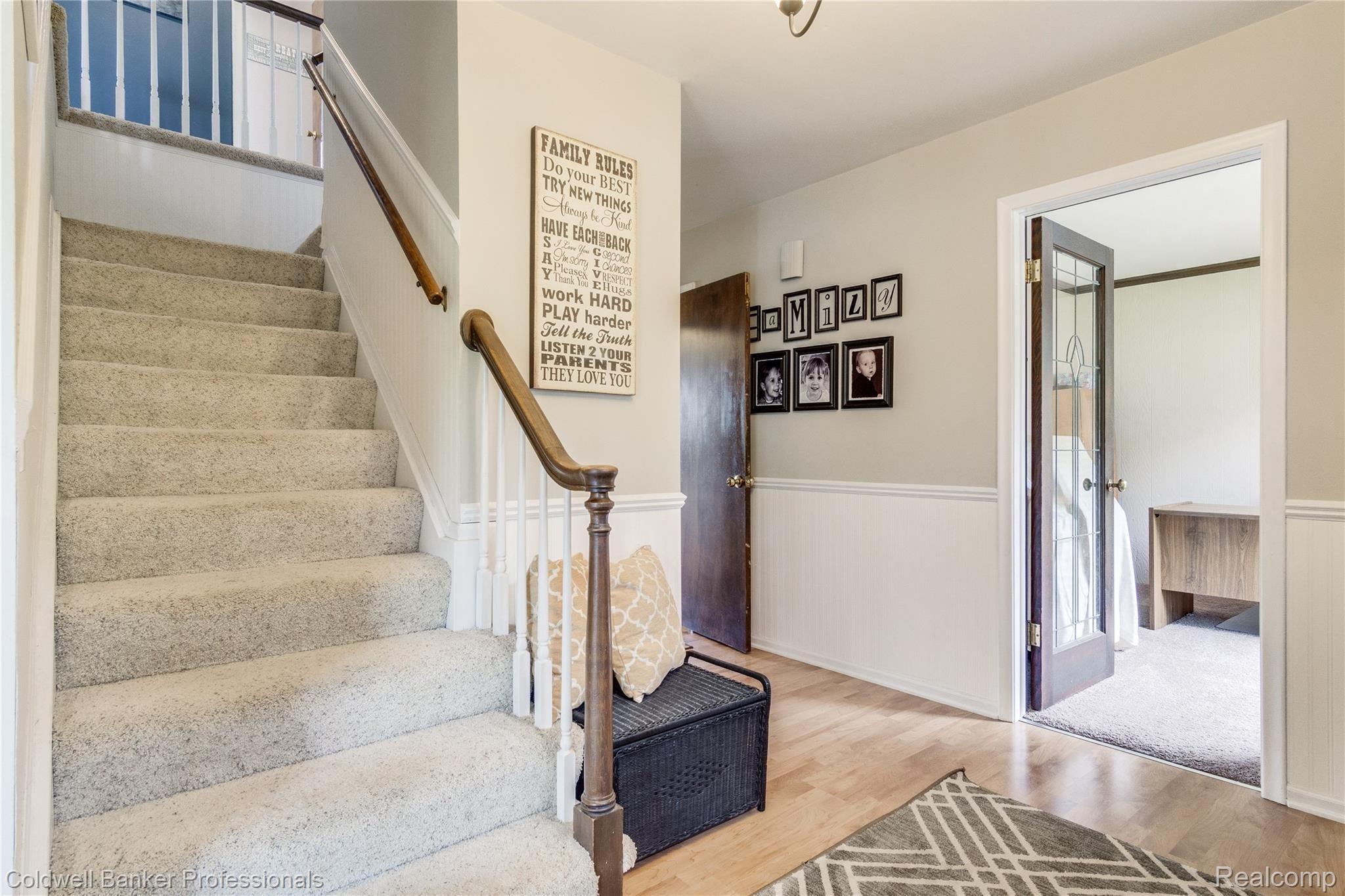 2481 Eaton Gate Road Lake Orion, MI 48360 - Photo 71 of 71 Foyer entrance