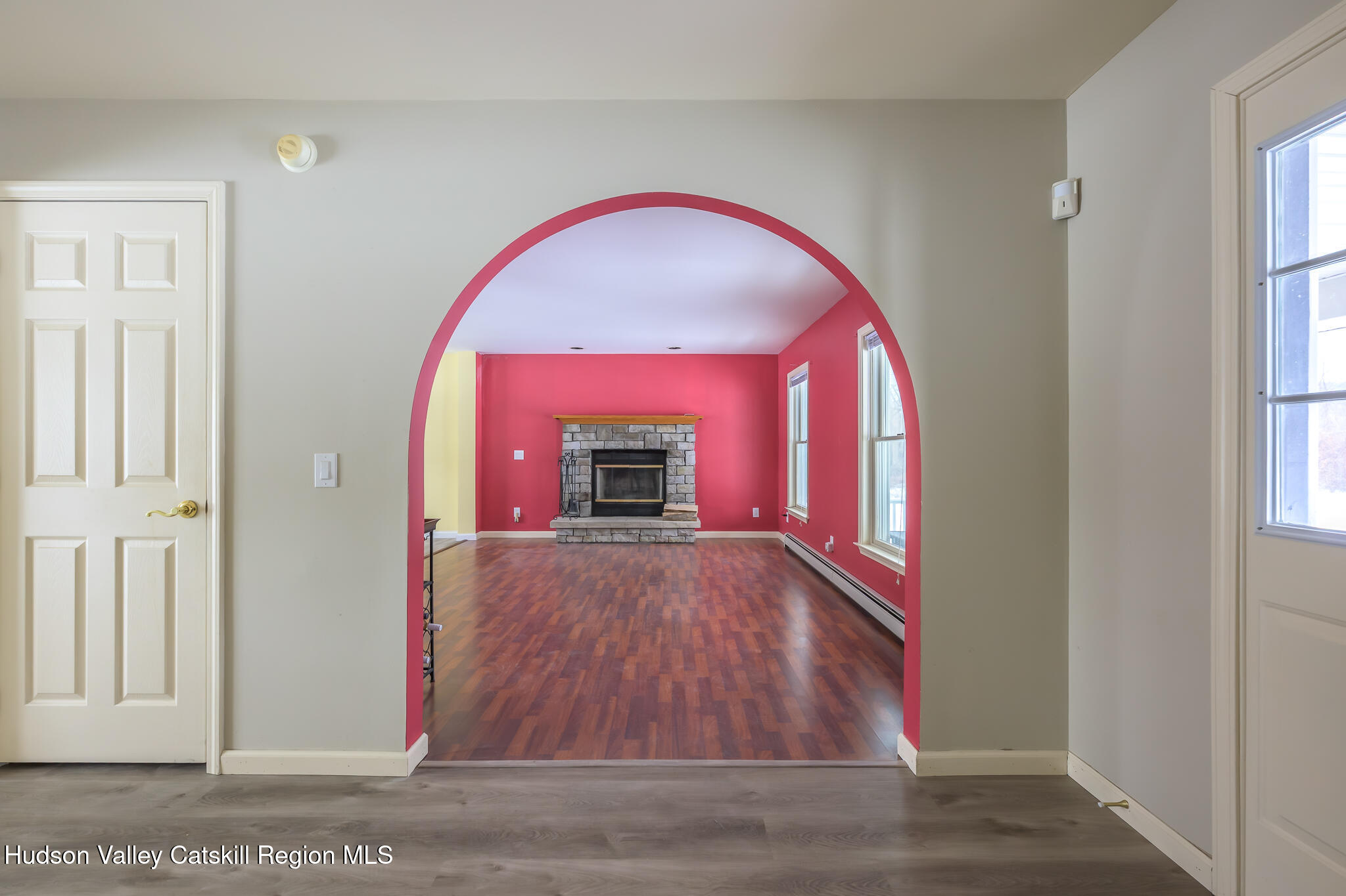 311 Middle Road Hudson, NY 12534 - Photo 8 of 38 Screen - 311 Middle Rd Hudson NY 12534-9