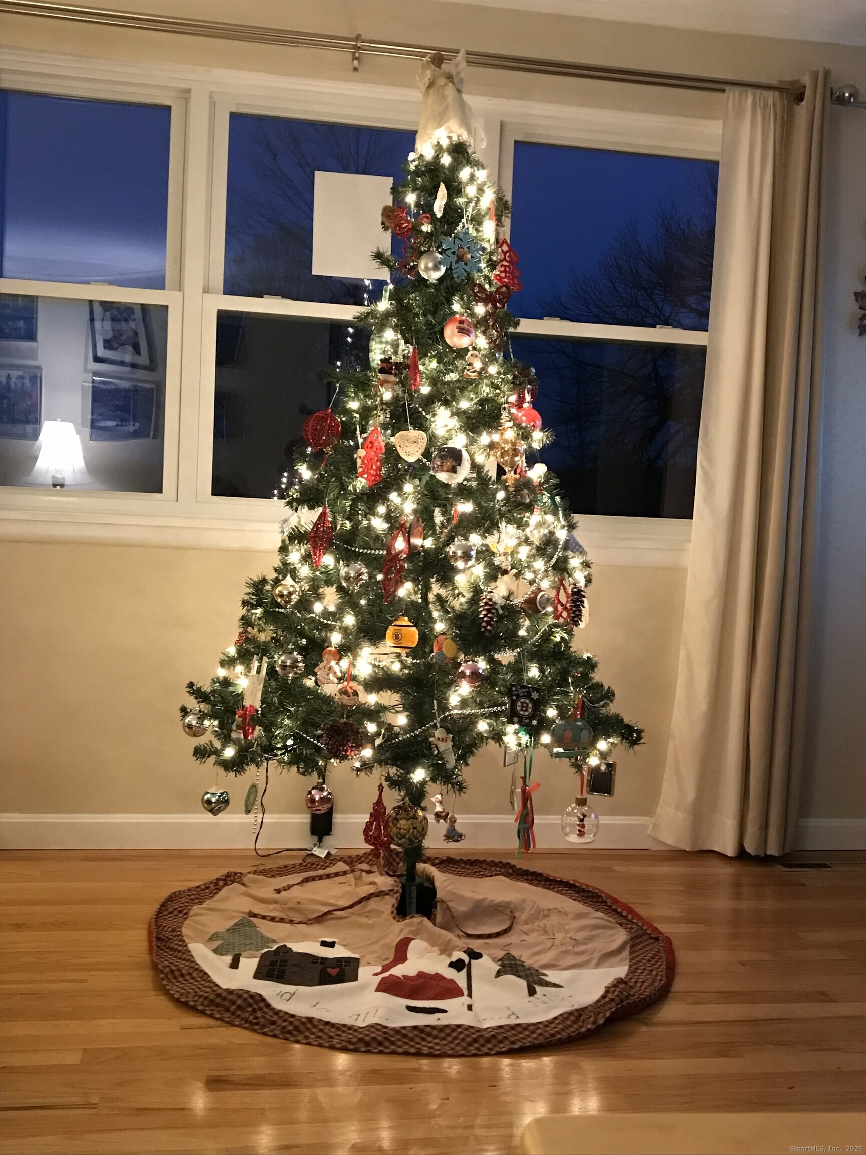 491 Long Hill Road Middletown, CT 06457 - Photo 9 of 27 a vase of flowers sitting on a table