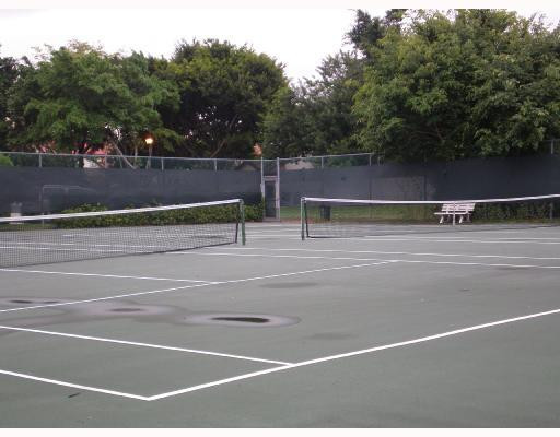 6133 Old Court Road, Unit 131 Boca Raton, FL 33433 - Photo 16 of 16 Tennis Court