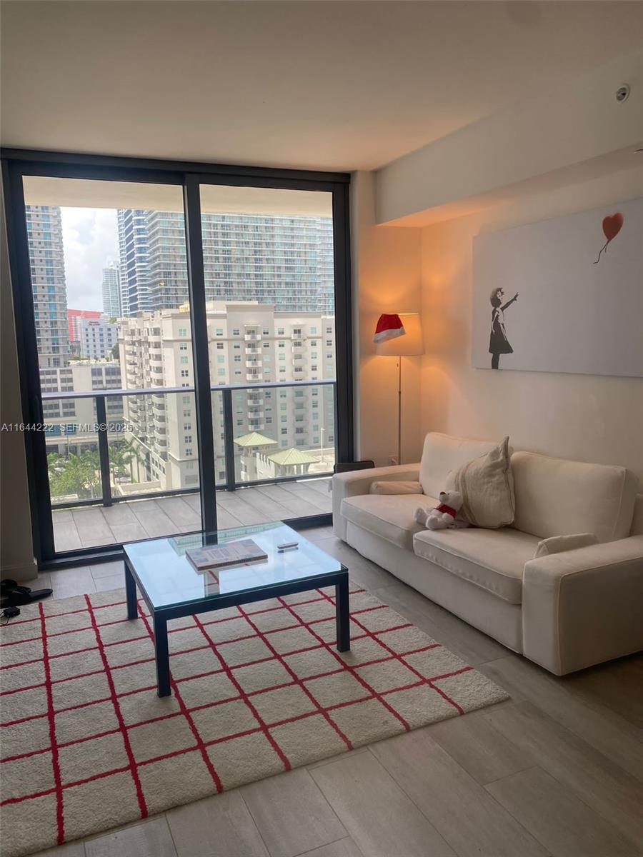 45 Southwest 9th Street, Unit 1005 Miami, FL 33130 - Photo 17 of 47