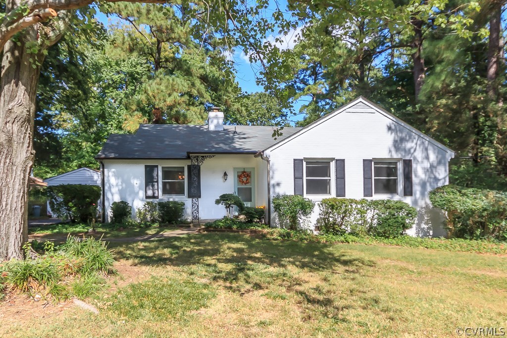Welcome to 8512 Julian Rd - a charming 3 bedroom b