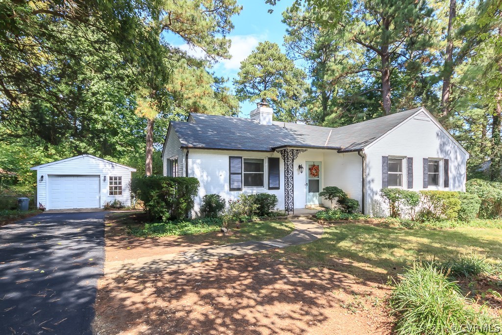 8512 Julian Road Henrico, VA 23229 - Photo 9 of 24 Detached garage and newly paved driveway.
