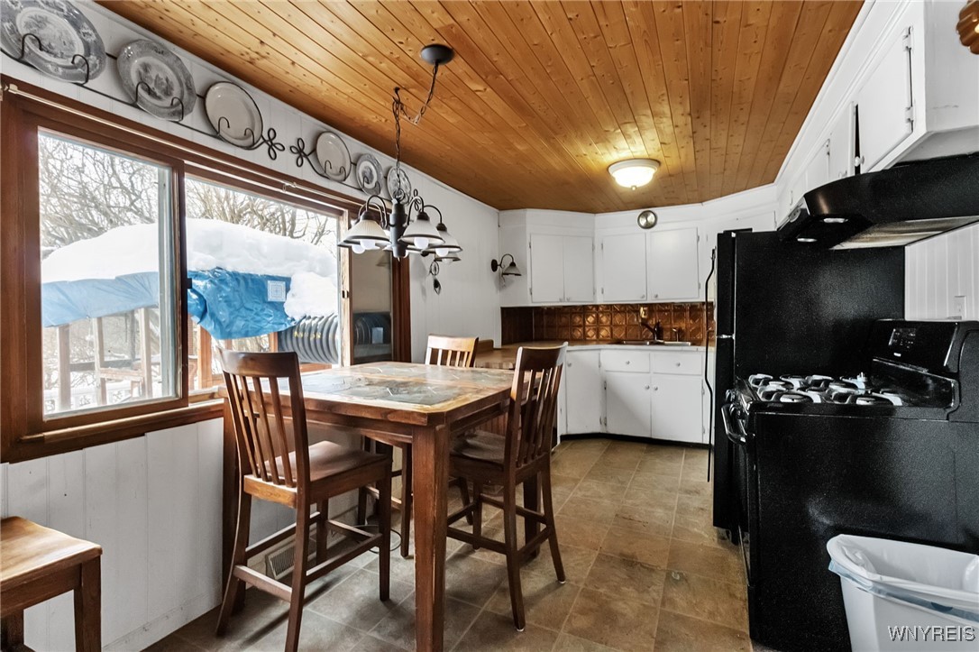 3074 Johnson Creek Road Hartland, NY 14105 - Photo 12 of 27