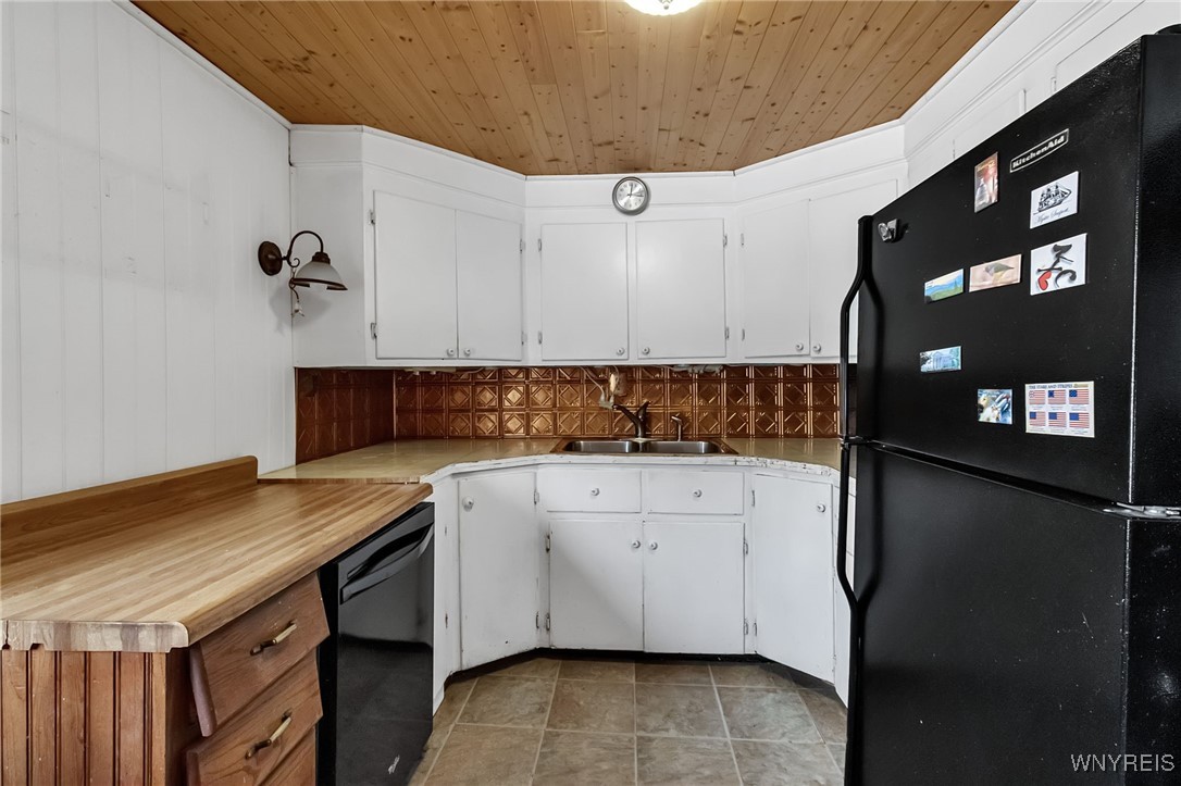 3074 Johnson Creek Road Hartland, NY 14105 - Photo 14 of 27