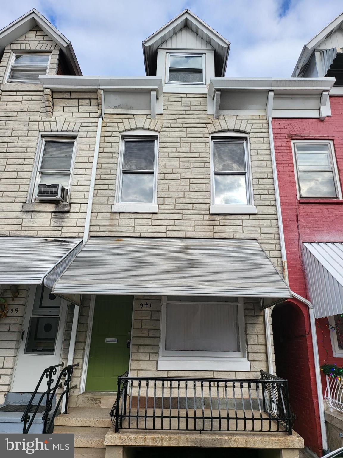 941 Perry Street Reading, PA 19604 - Photo 1 of 28 Gallery Image 1