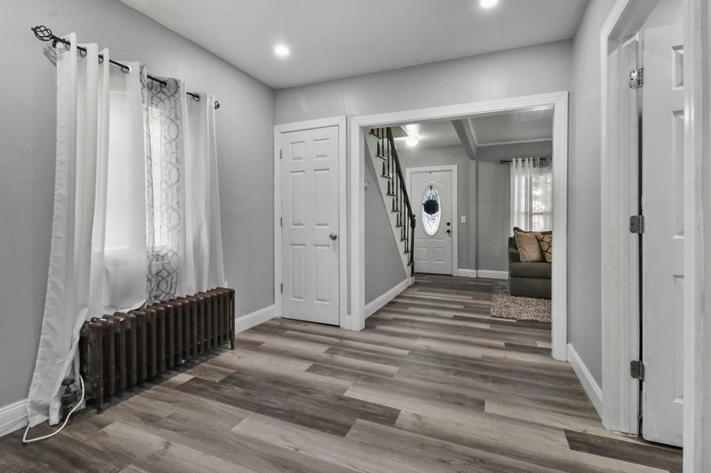 71 Russell Street West Springfield, MA 01089 - Photo 15 of 25 Gallery Image 15