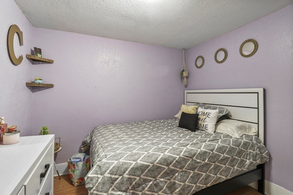 71 Russell Street West Springfield, MA 01089 - Photo 22 of 25 Gallery Image 22