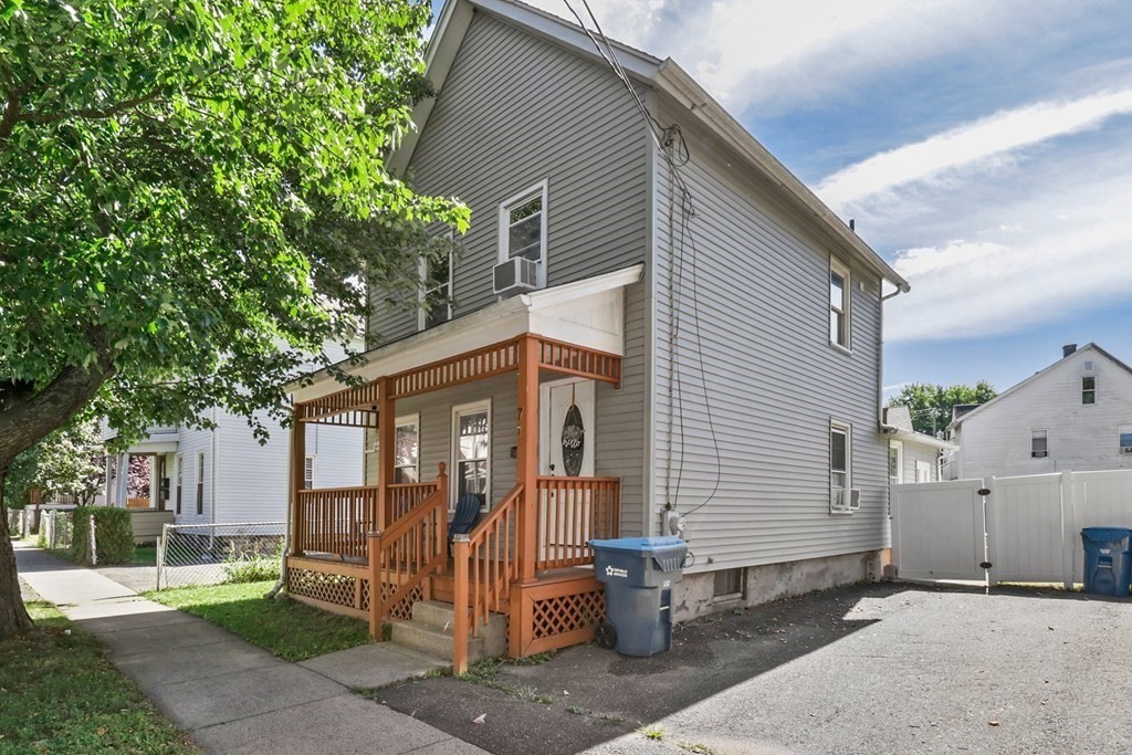 71 Russell Street West Springfield, MA 01089 - Photo 3 of 25 Gallery Image 3