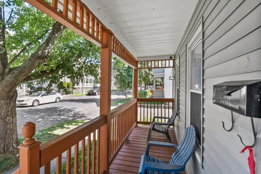 71 Russell Street West Springfield, MA 01089 - Photo 4 of 25 Gallery Image 4