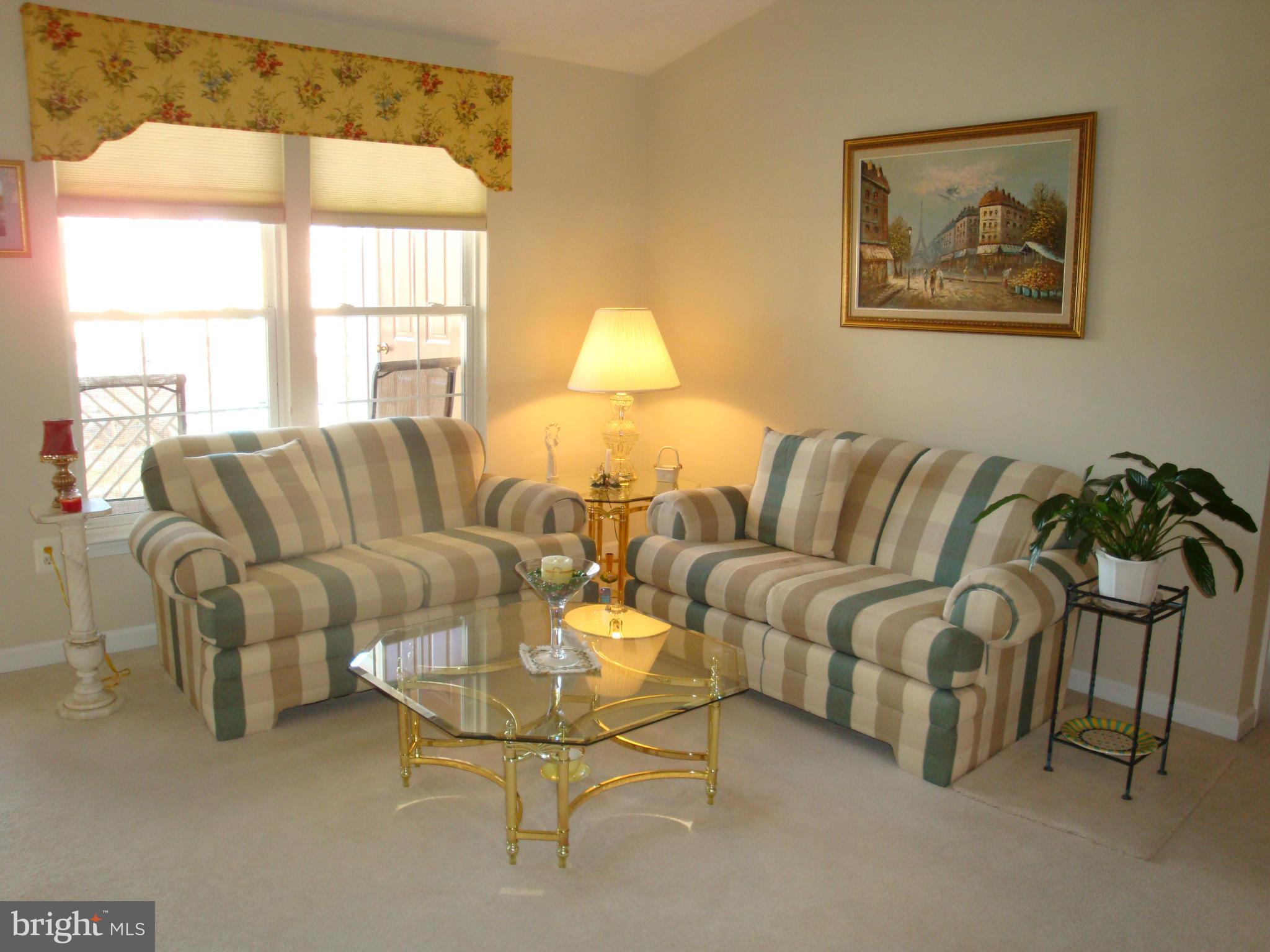 5334 Millfield Road, Unit 5332 Baltimore, MD 21237 - Photo 4 of 30 Living Room