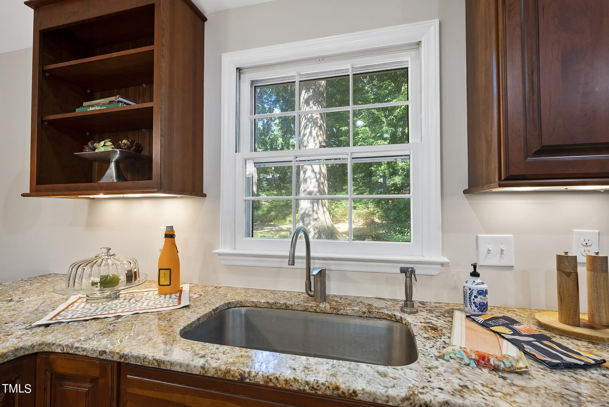 1705 Medfield Road Raleigh, NC 27607 - Photo 13 of 39 DSC02356