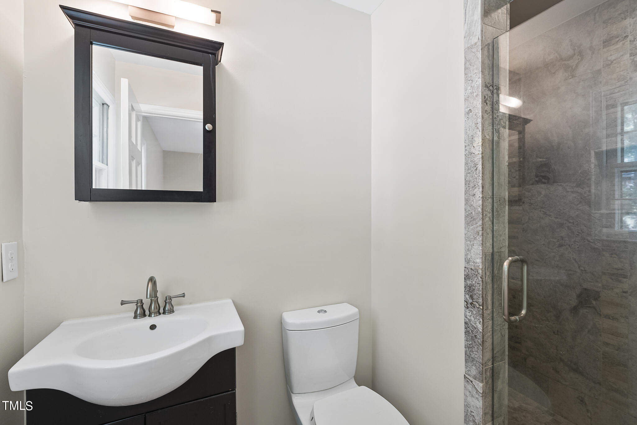 1705 Medfield Road Raleigh, NC 27607 - Photo 31 of 39 DSC02335