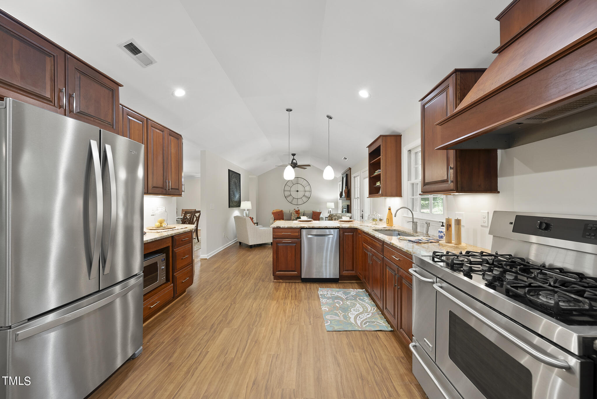 1705 Medfield Road Raleigh, NC 27607 - Photo 8 of 39 DSC02365