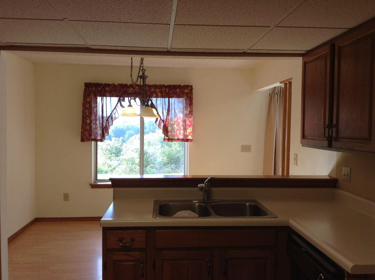 10 Heyden Road Troy, NY 12180 - Photo 5 of 25 Photo 5