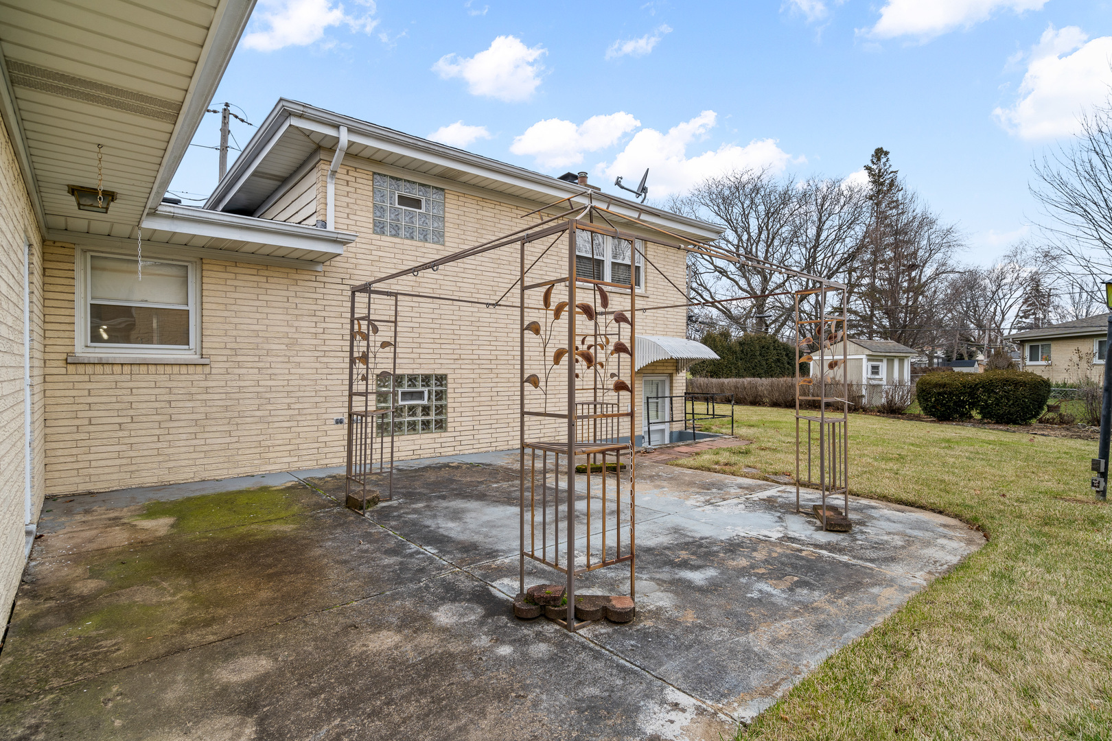 204 Dulles Road Des Plaines, IL 60016 - Photo 24 of 25 a view of a house with a yard