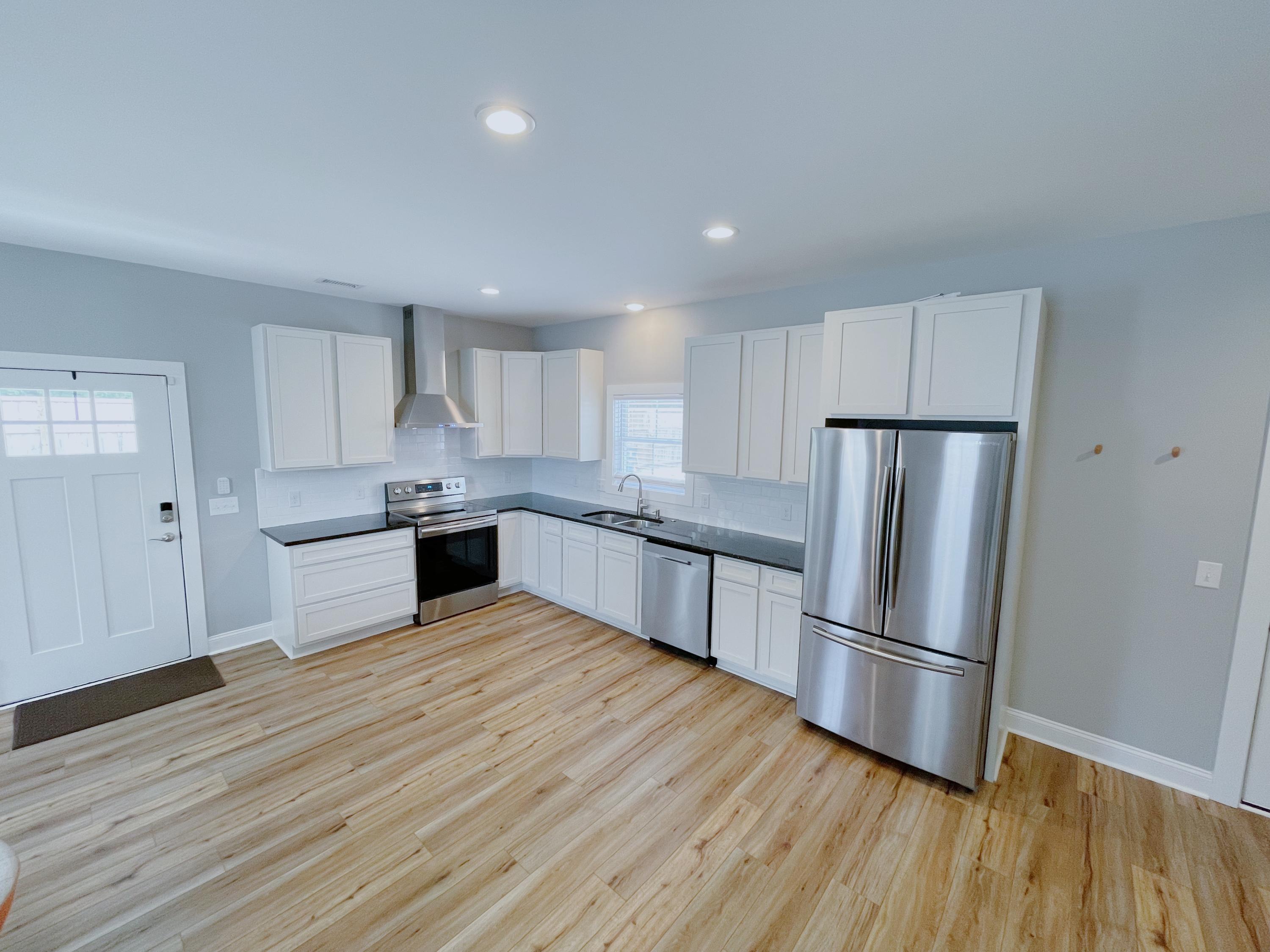 2789 River Road Johns Island, SC 29455 - Photo 5 of 24 2789 kitchen