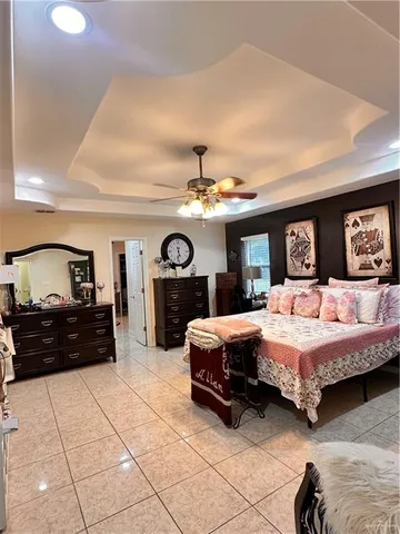 a view of entryway with a front door