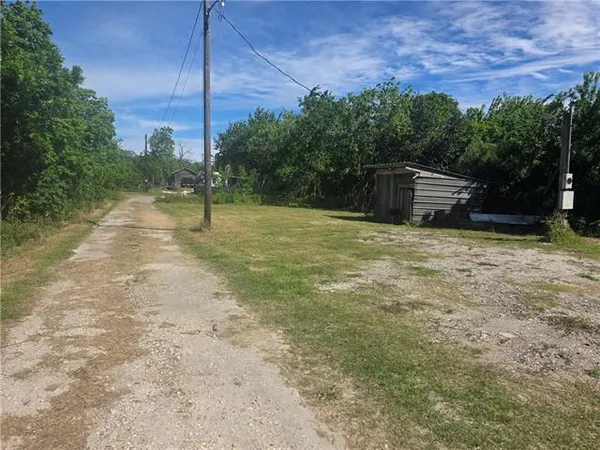 $35,000 | 4743 Jean Lafitte Boulevard, Lafitte, LA 70067