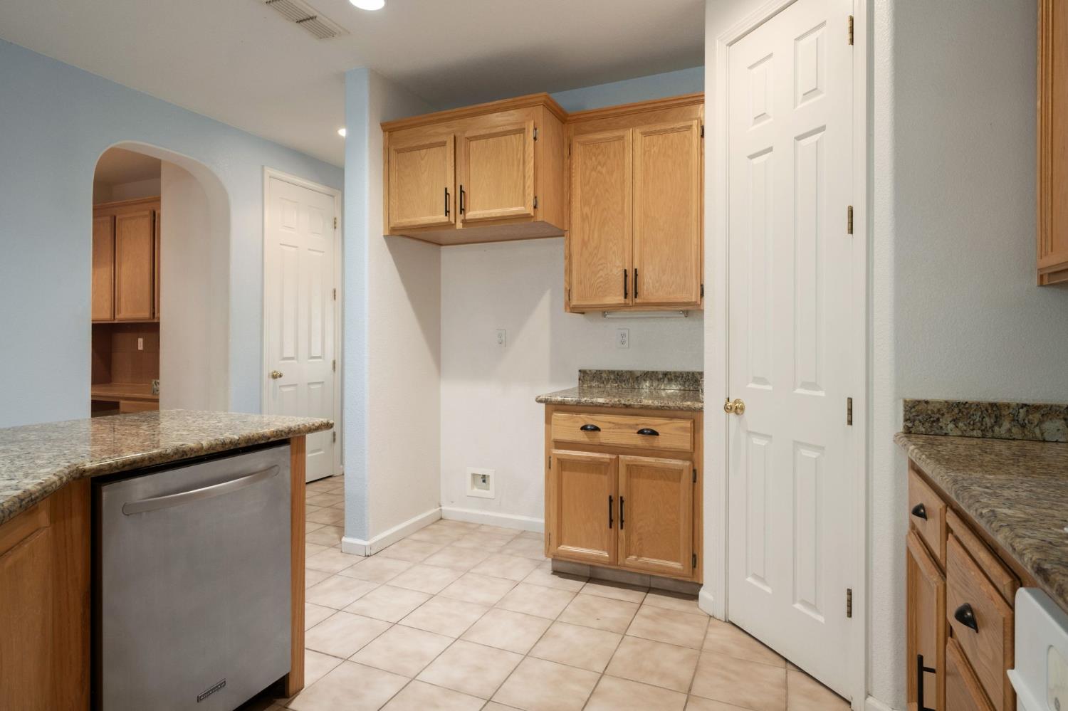 1068 San Ramon Avenue Madera, CA 93637 - Photo 12 of 26 Gallery Image 12