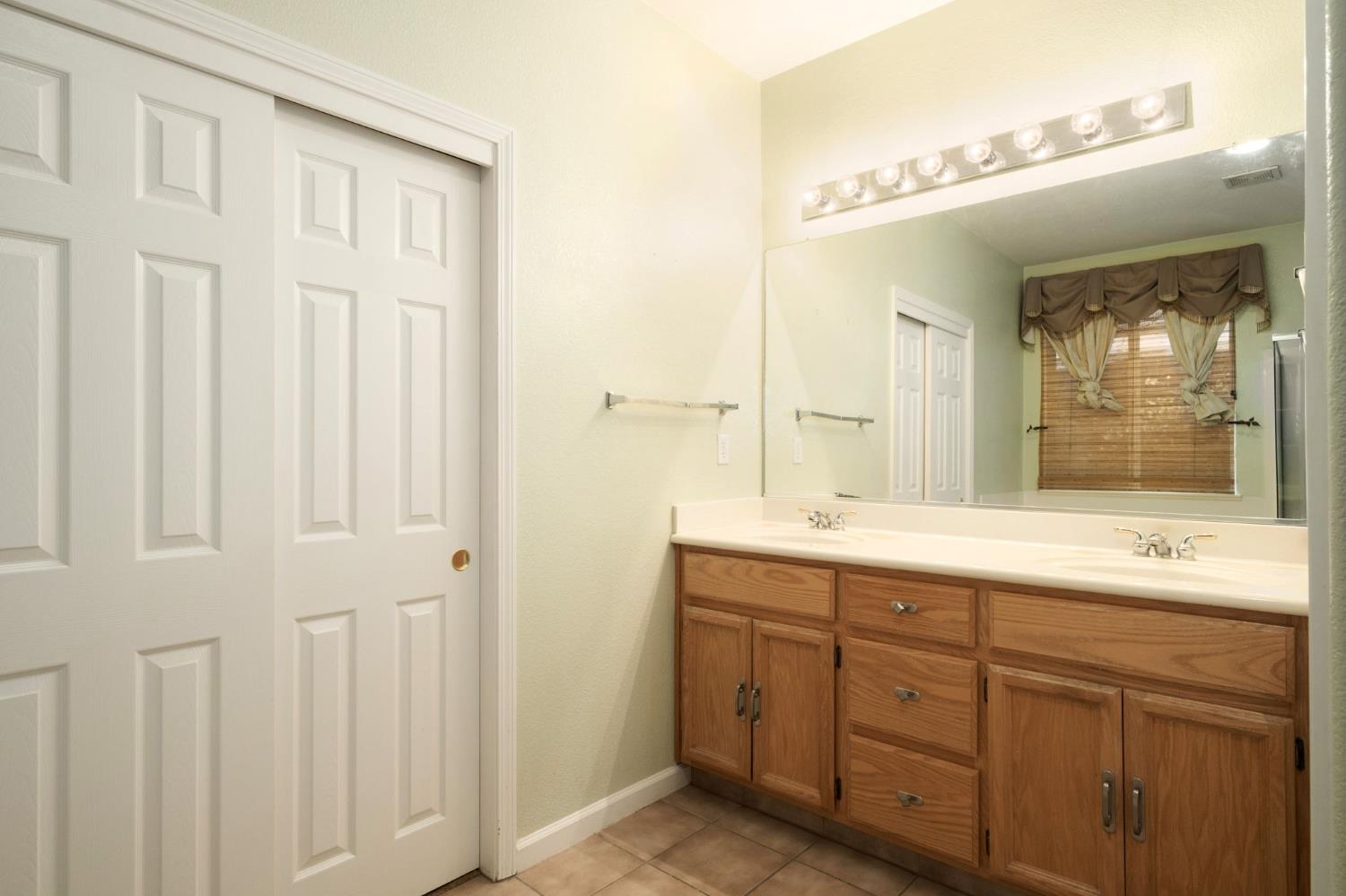 1068 San Ramon Avenue Madera, CA 93637 - Photo 22 of 26 Gallery Image 22