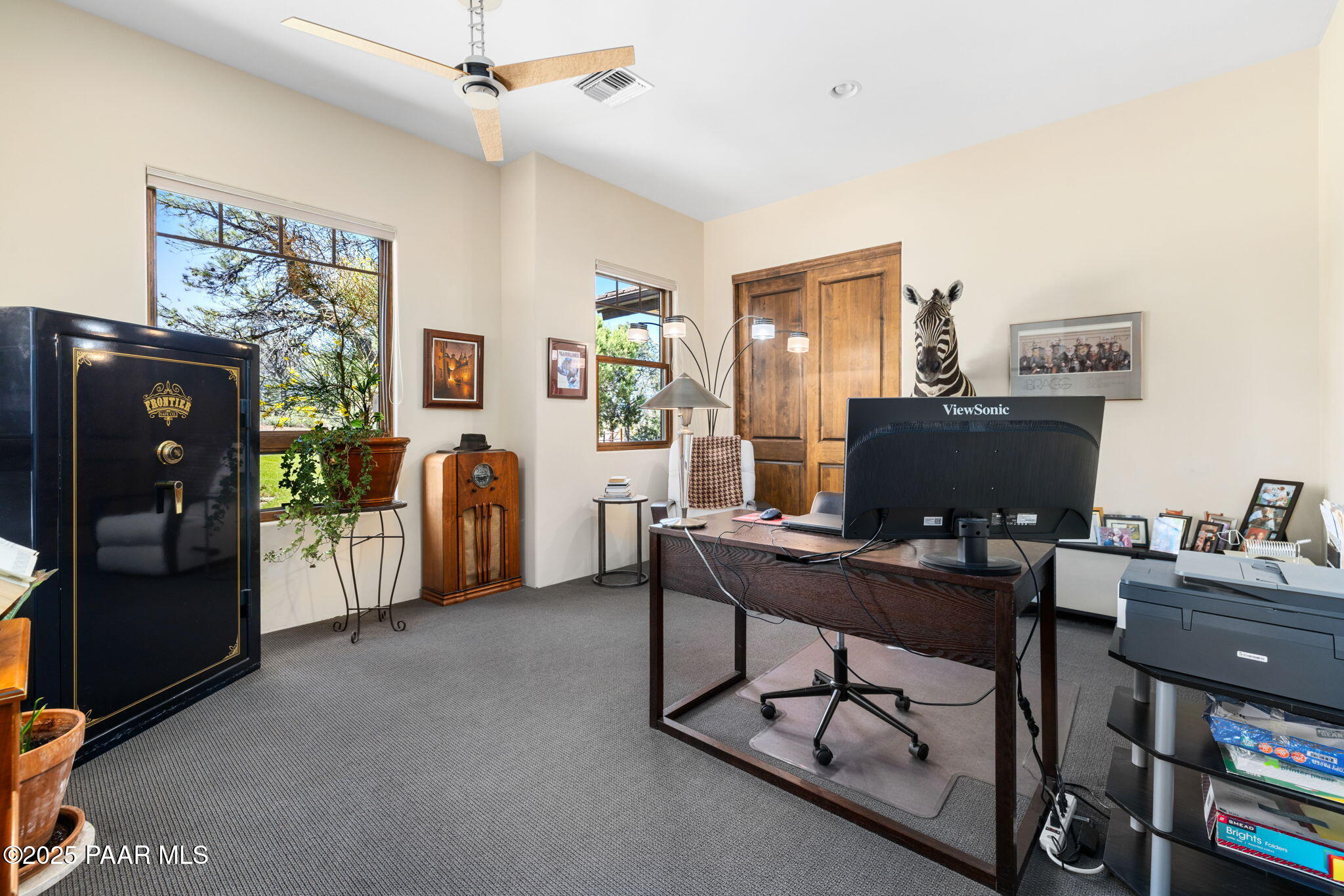 13175 North Bull Run Road Prescott, AZ 86305 - Photo 34 of 60 a workspace with furniture and window