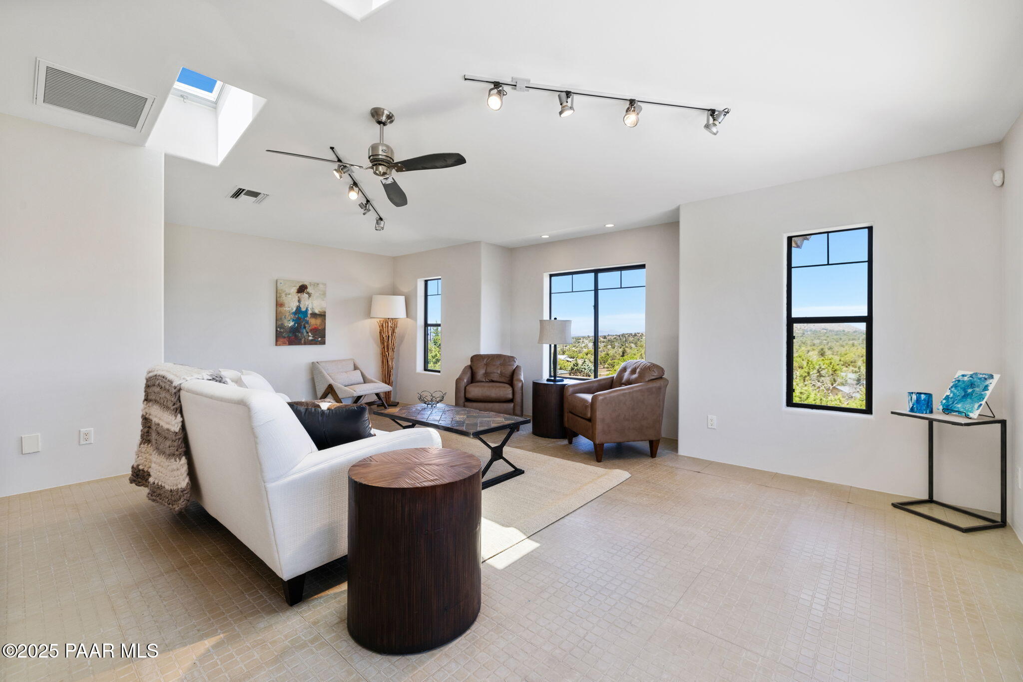 13175 North Bull Run Road Prescott, AZ 86305 - Photo 47 of 60 a living room with furniture