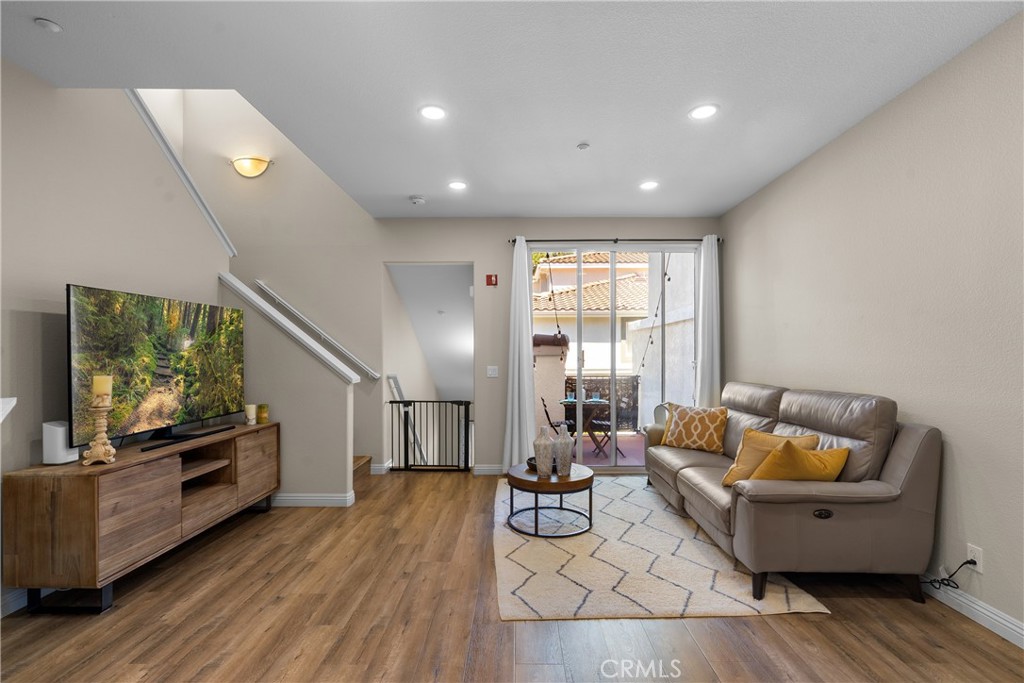 311 Falcon Creek Irvine, CA 92618 - Photo 2 of 40