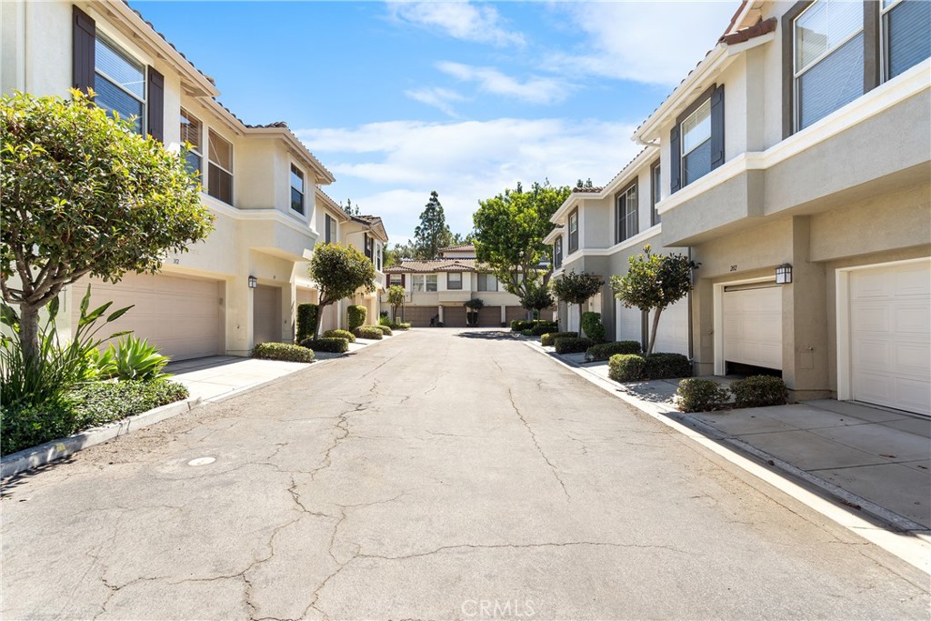 311 Falcon Creek Irvine, CA 92618 - Photo 22 of 40