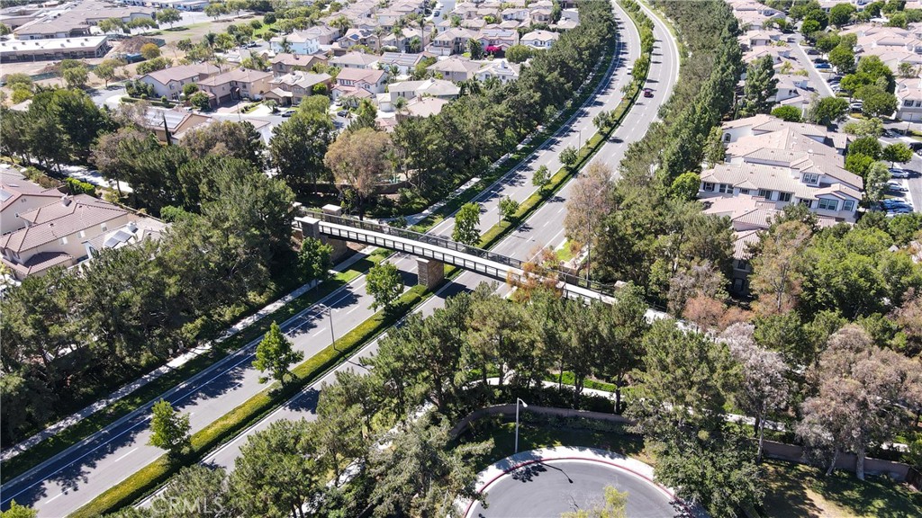 311 Falcon Creek Irvine, CA 92618 - Photo 34 of 40