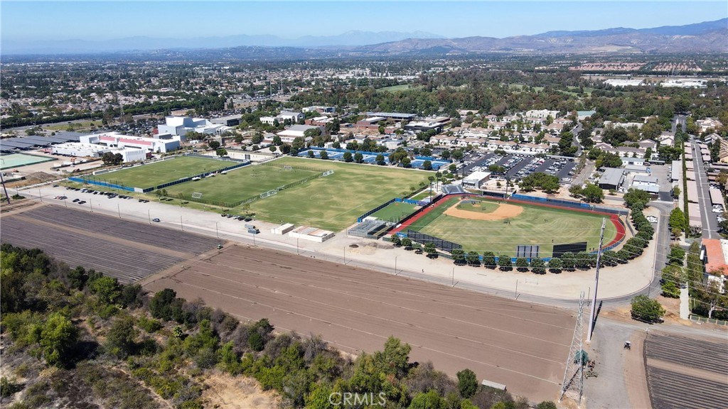 311 Falcon Creek Irvine, CA 92618 - Photo 37 of 40